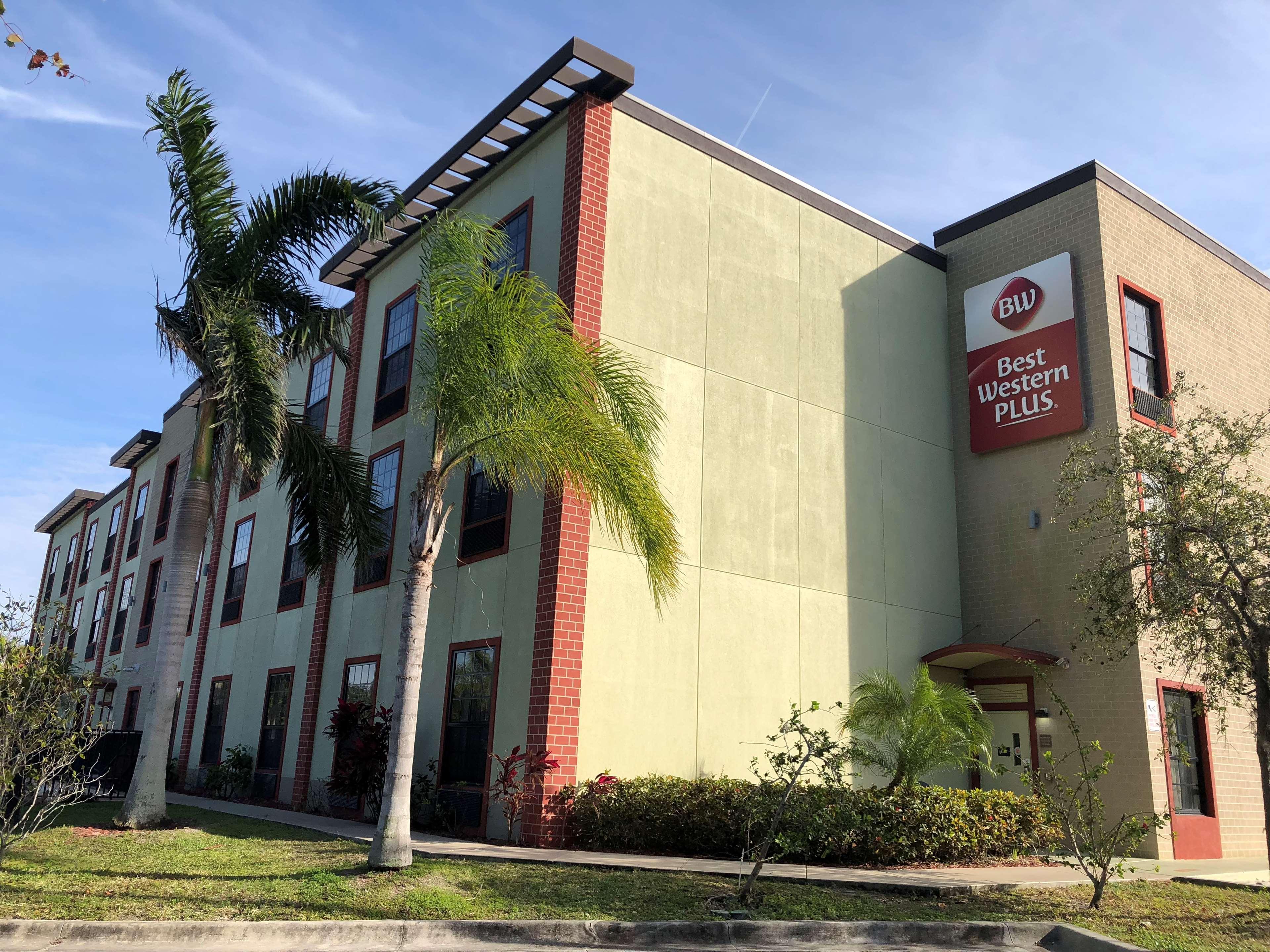 Best Western Plus Bradenton Gateway Hotel Buitenkant foto