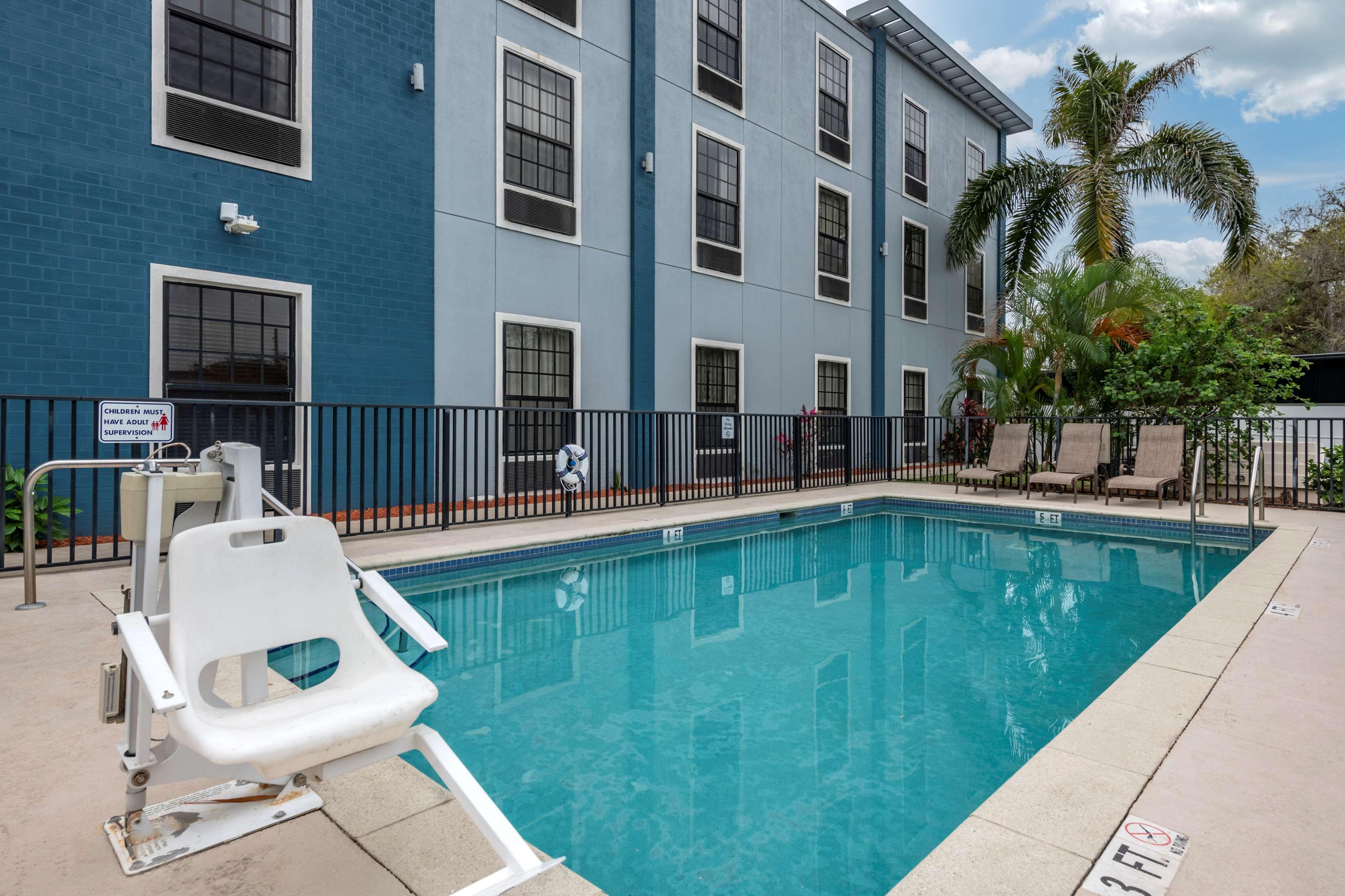 Best Western Plus Bradenton Gateway Hotel Buitenkant foto