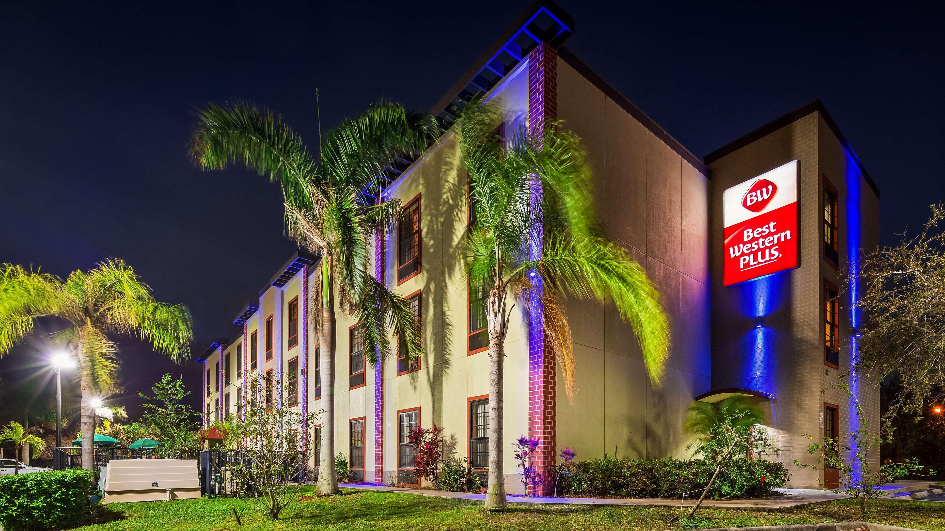 Best Western Plus Bradenton Gateway Hotel Buitenkant foto