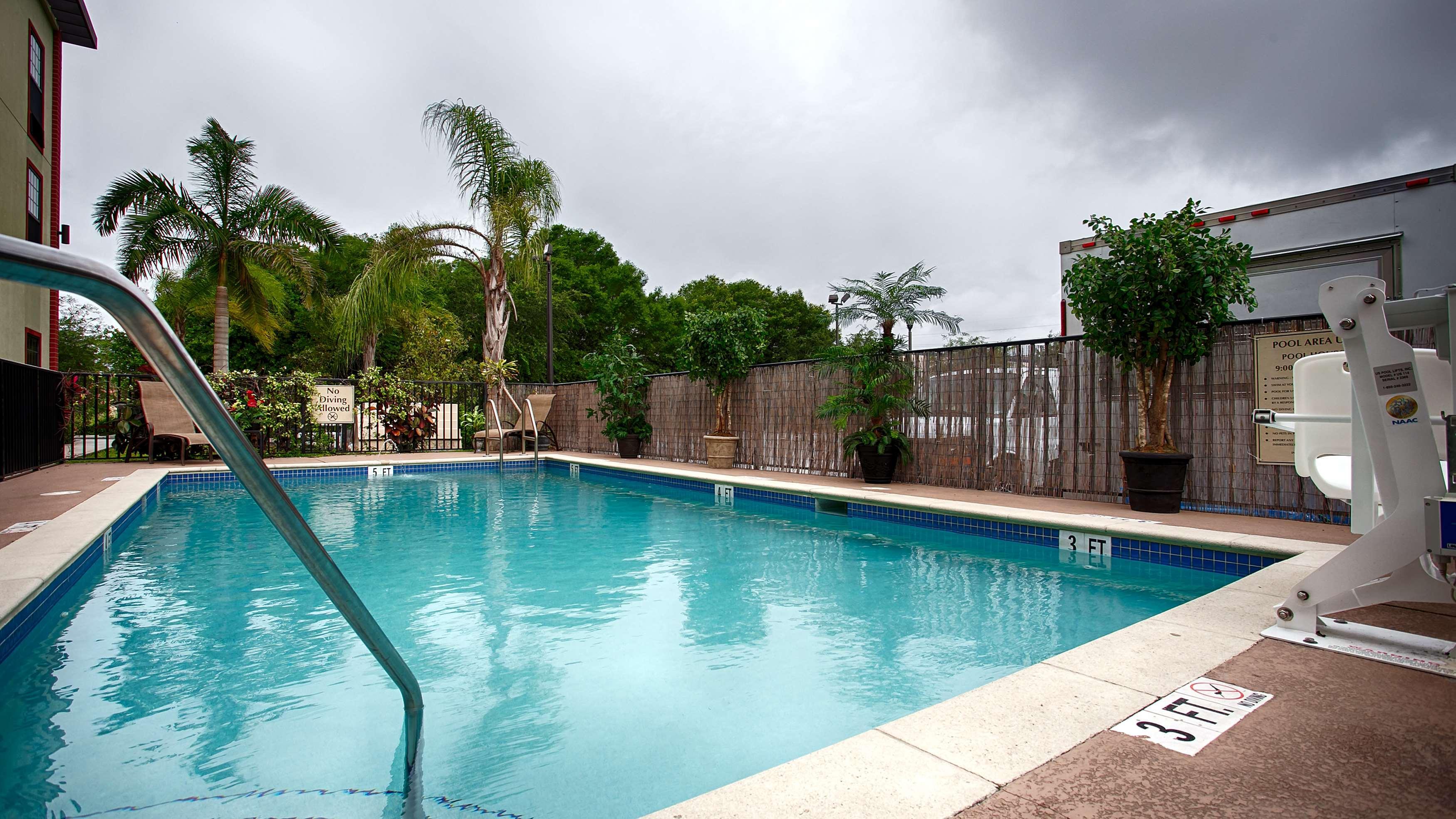 Best Western Plus Bradenton Gateway Hotel Buitenkant foto