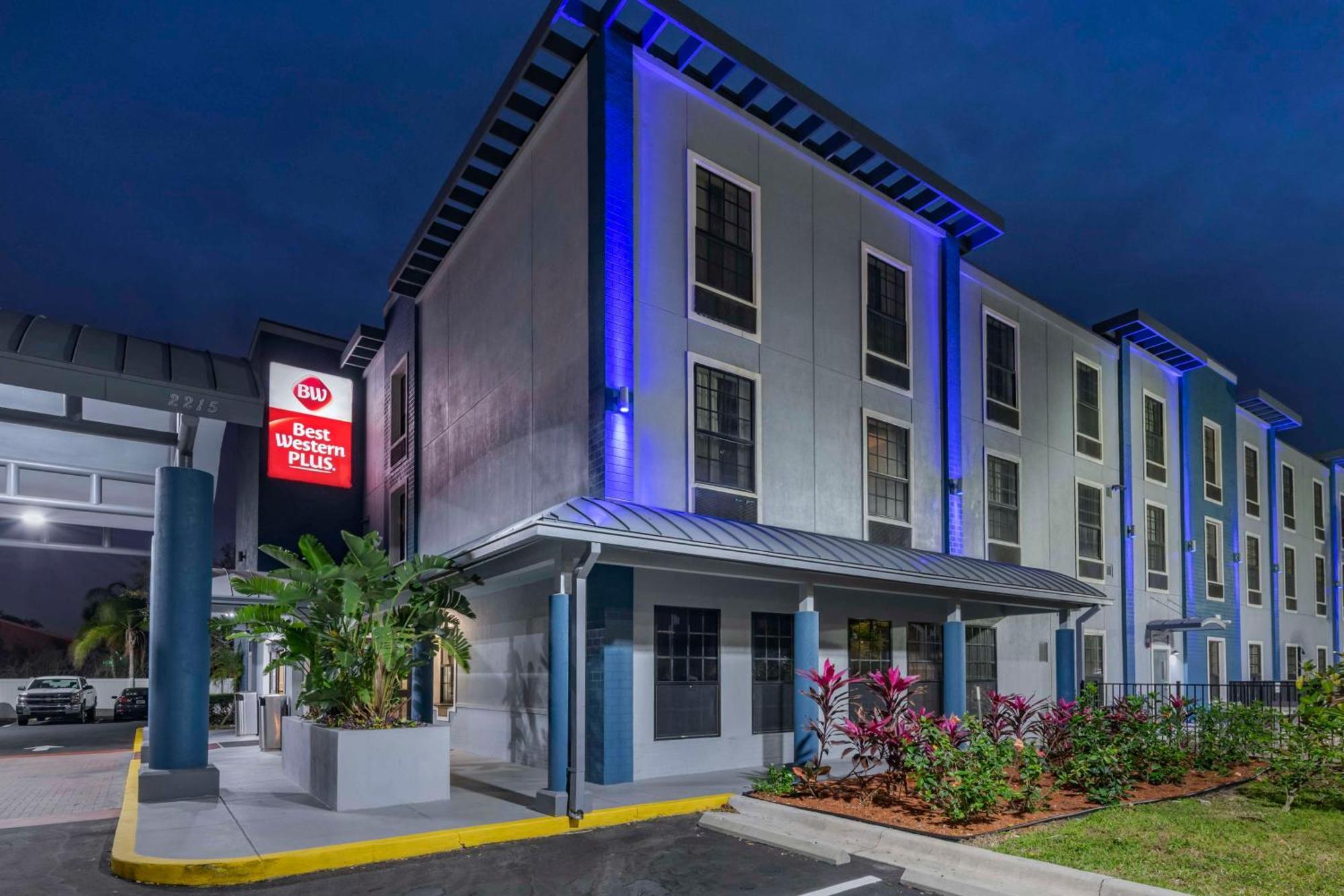 Best Western Plus Bradenton Gateway Hotel Buitenkant foto